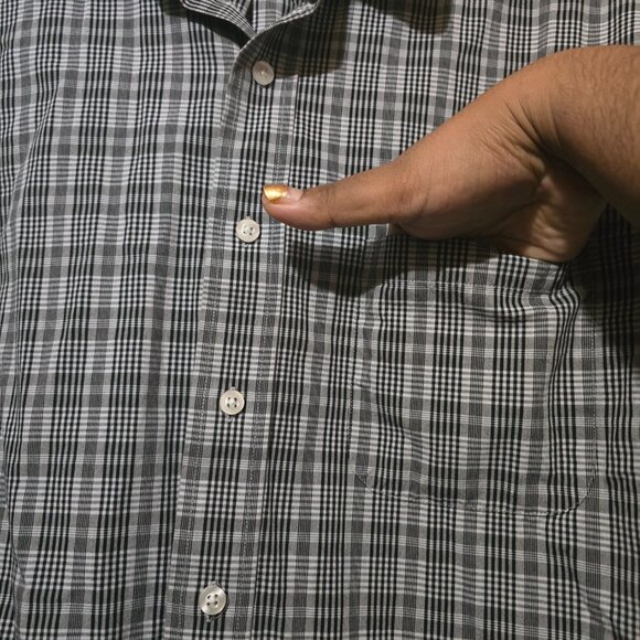 MICHAEL Michael Kors Men's Black Plaid Button Down Shirt - Regular Fit - Large - Picture 4 of 8